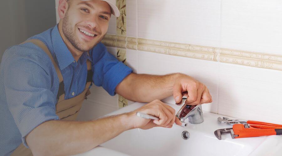 Professional clogged drains services in Monroe, IA